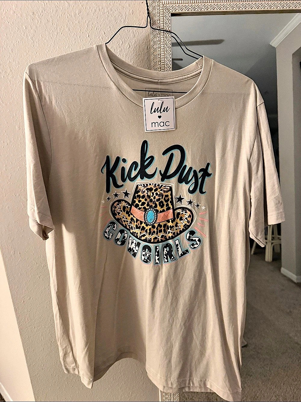 Lula Mac Graphic Tee in Beige Size XL NWT